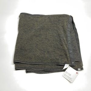 Lululemon Snap-Button Olive Green black Shawl Scarf